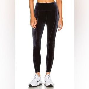 ALALA High Waisted Velvet Leggings in Charcoal Size Medium